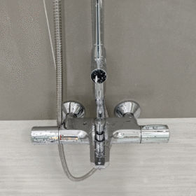 Ảnh chụp Vòi sen tắm cây INAX BFV-3415T-9C nhiệt độ tay sen 5 chế độ