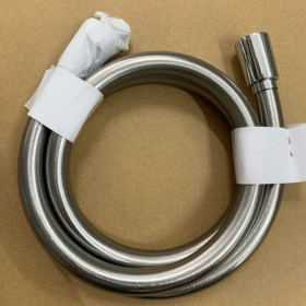 Ảnh thực tế Vòi xịt toilet INAX CFV-105MP dây trơn mạ Cr Ni cao cấp