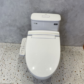 Ảnh chụp Bồn cầu nắp điện tử INAX AC-989+CW-KB22AVN Aqua Ceramic