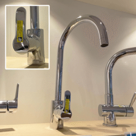 Ảnh chụp Vòi rửa chén INAX SFV-802S nóng lạnh cao cấp