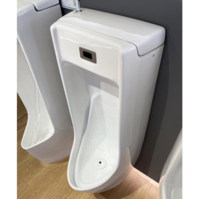 Ảnh thực tế Bồn tiểu nam INAX ASU-500V cảm ứng đặt sàn-2