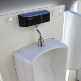 Ảnh thực tế Van xả tiểu cảm ứng INAX OKUV-120S(B)-0.5DC dùng Pin